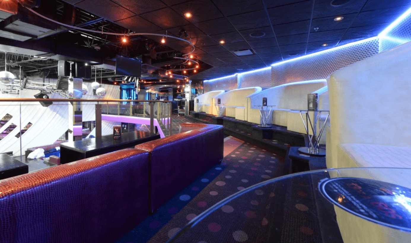Cabaret Lady Mary Ann - Nightclub in Quebec, Canada
