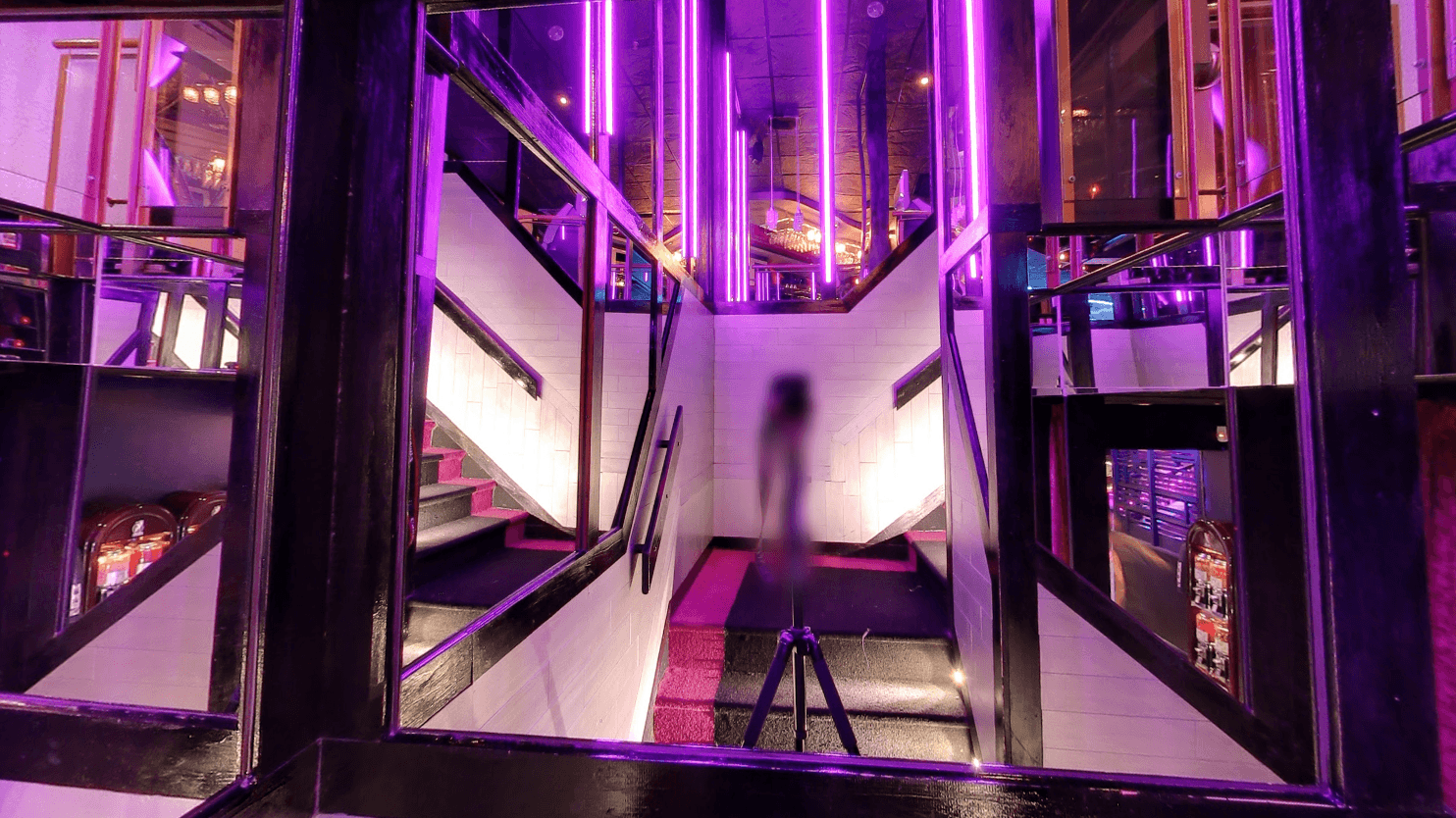 Cabaret Lady Mary Ann - Nightclub in Quebec, Canada