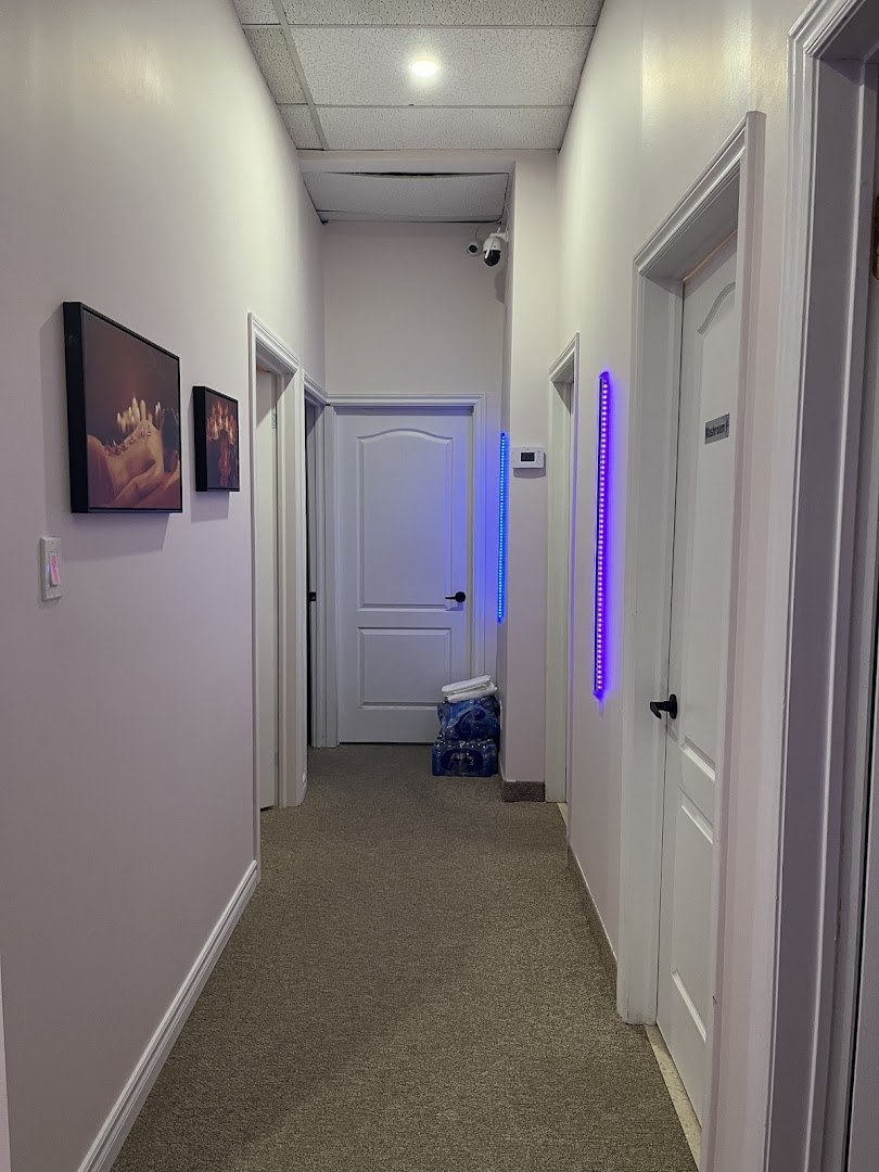 Crystal Spa - Erotic Massage in Richmond Hill, Canada