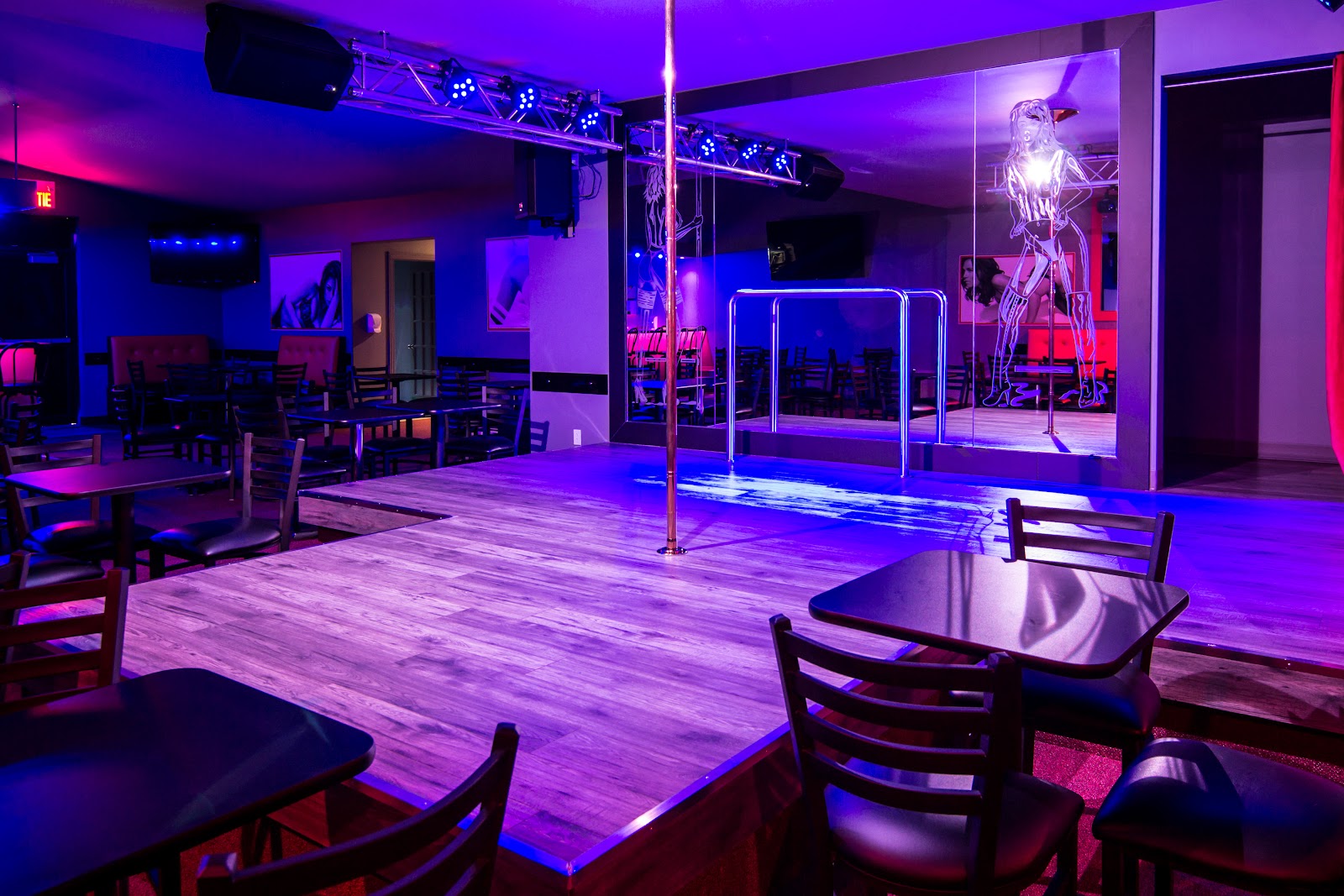 Cabaret Jr - Nightclub in Saguenay, Canada