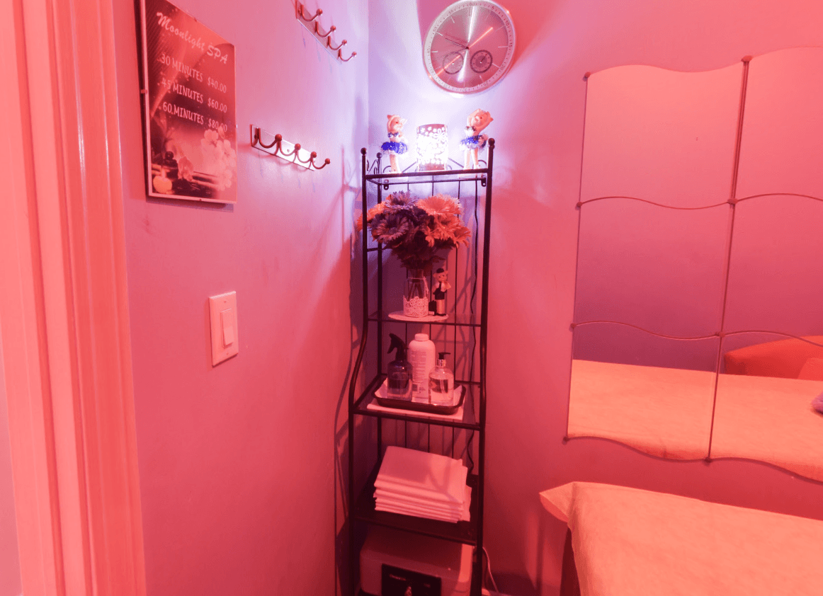 Moonlight Spa - Erotic Massage in Scarborough, Canada