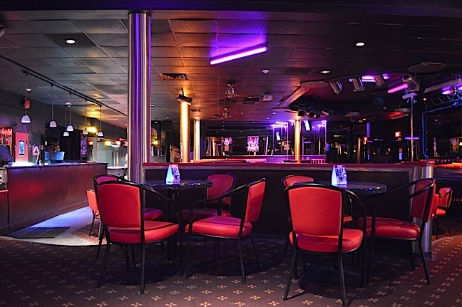 Shakerz Show Lounge - Nightclub in Surrey, Canada