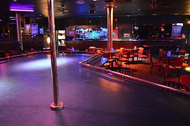 Shakerz Show Lounge - Nightclub in Surrey, Canada