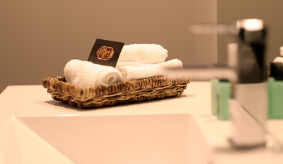 Flirt Spa - Finch - Erotic Massage in Toronto, Canada