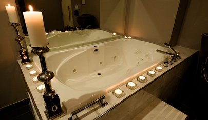 Flirt Spa - Finch - Erotic Massage in Toronto, Canada