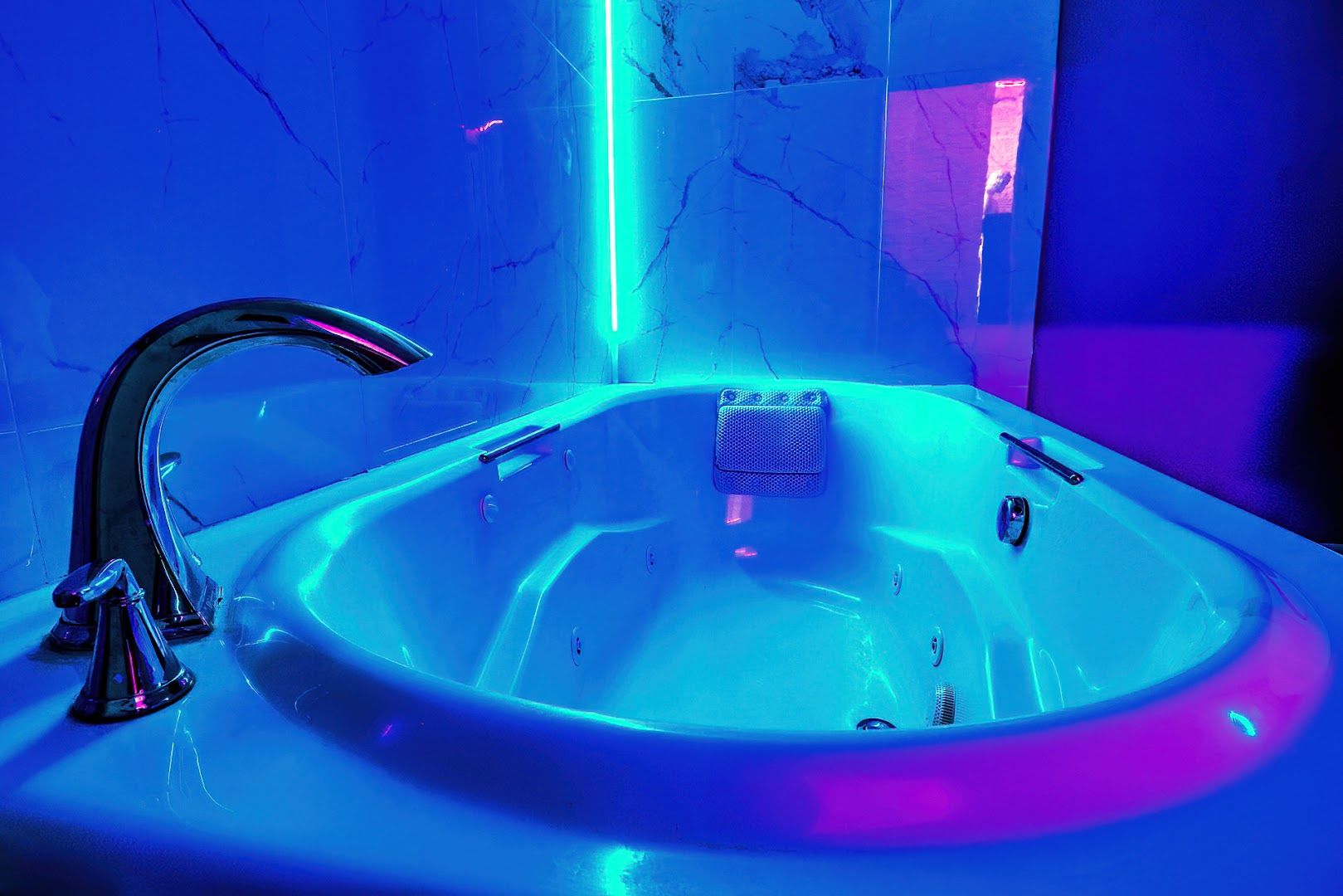 On The 9 Spa - Erotic Massage in Toronto, Canada
