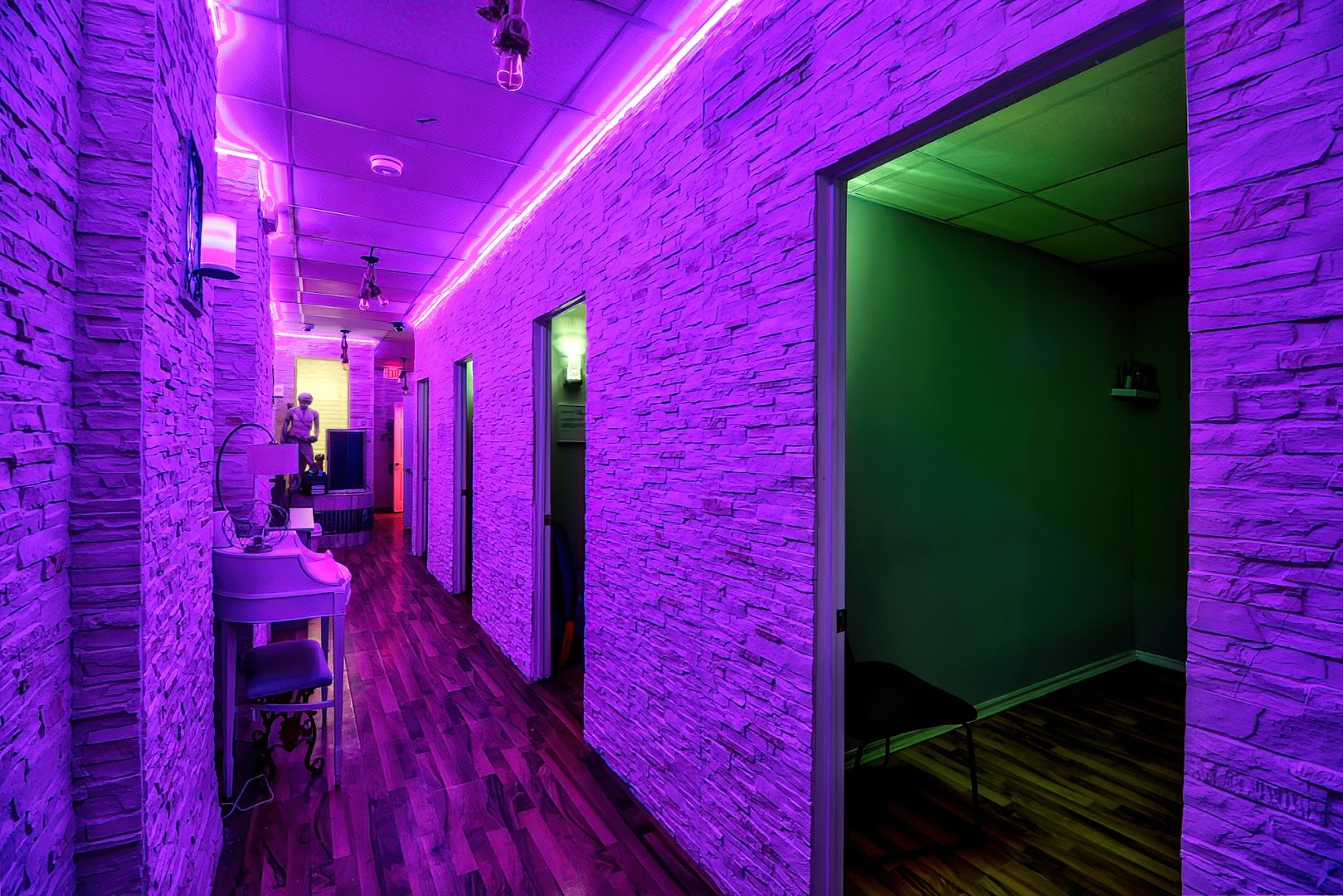 On The 9 Spa - Erotic Massage in Toronto, Canada