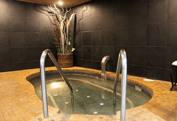 Oasis Aqualounge - Swinger Club in Toronto, Canada