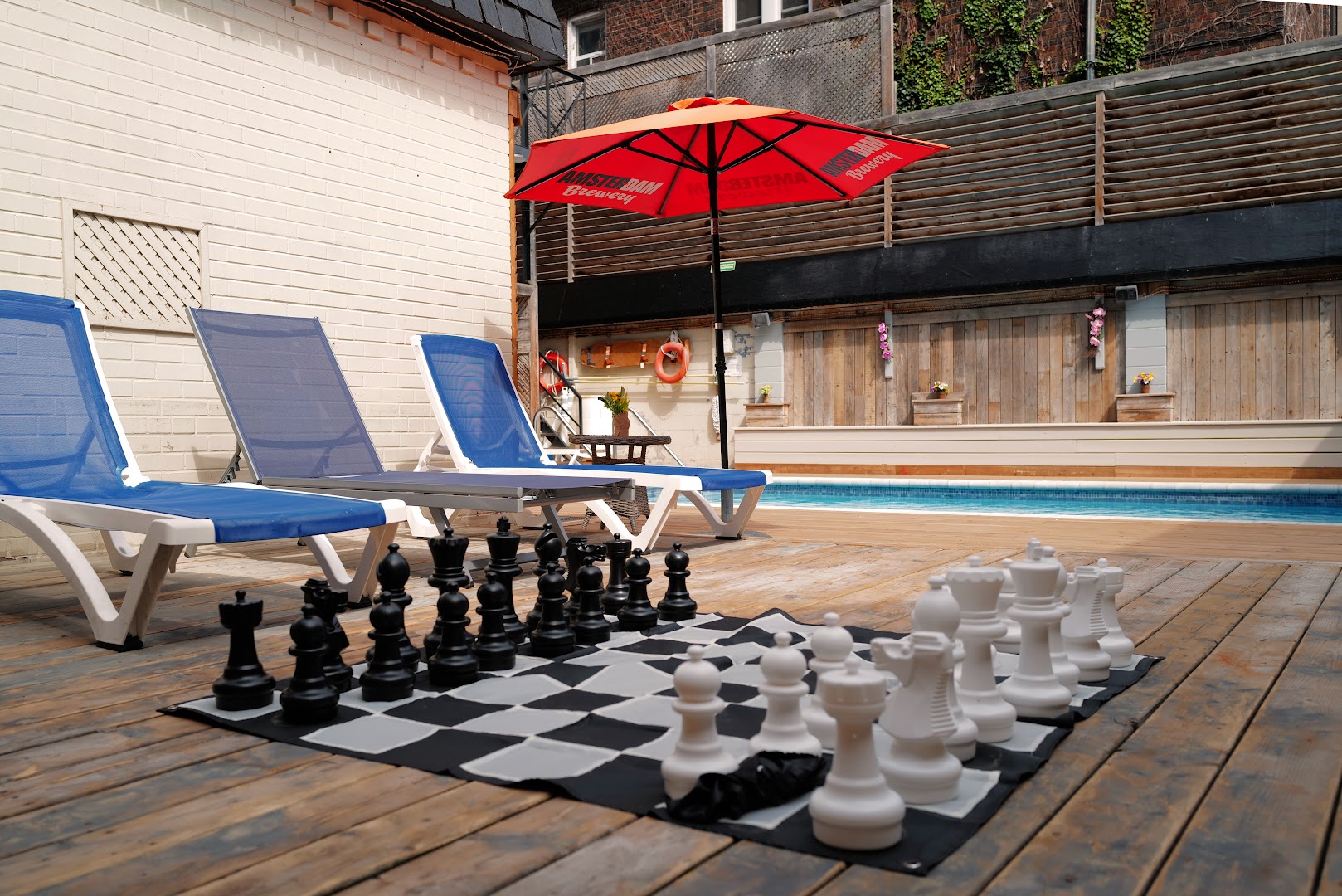 Oasis Aqualounge - Swinger Club in Toronto, Canada