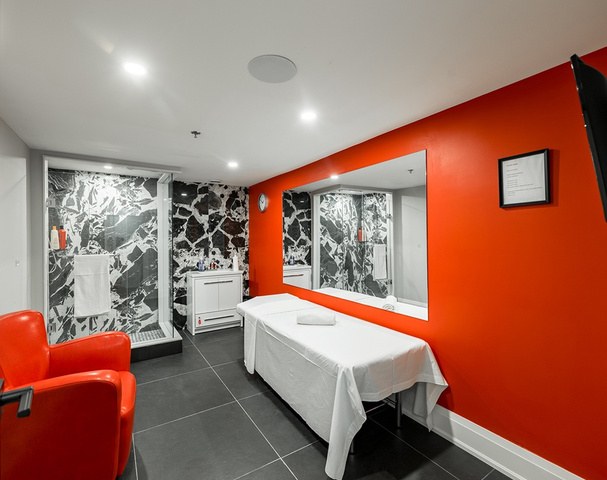 Blondie Massage Spa - Erotic Massage in Vaughan, Canada