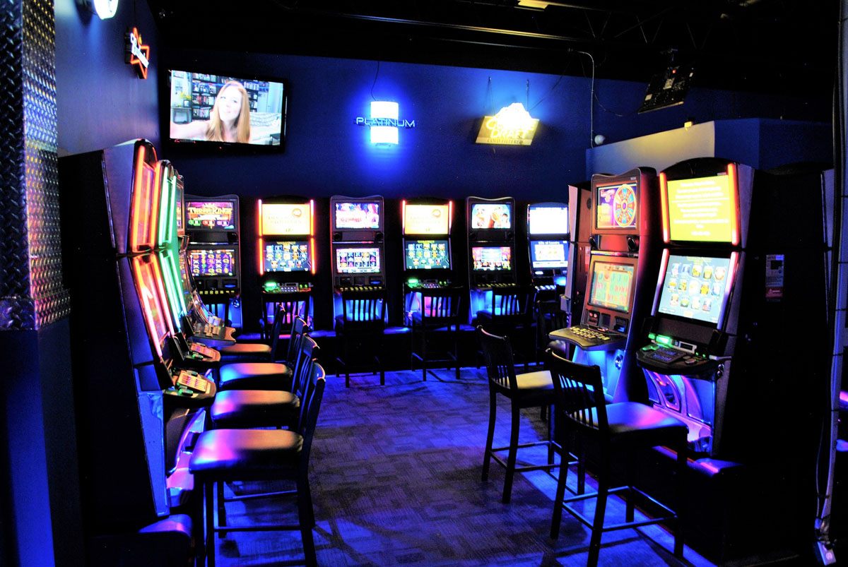 Lipstixx Experience - Nightclub in Winnipeg, Canada