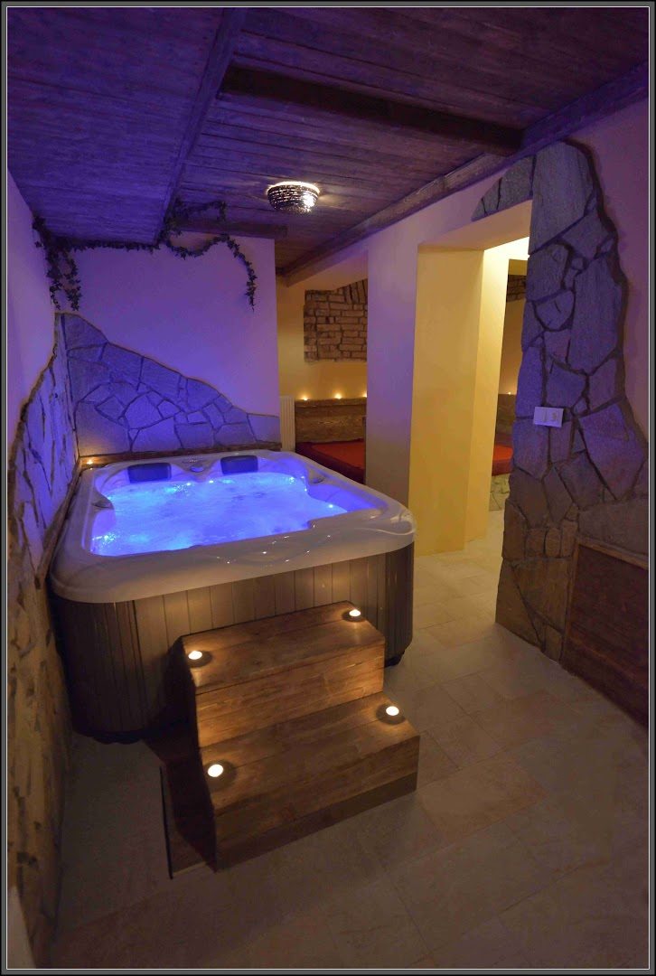 Relax & Body Touch - Erotic Massage in Brno Sever, Czechia