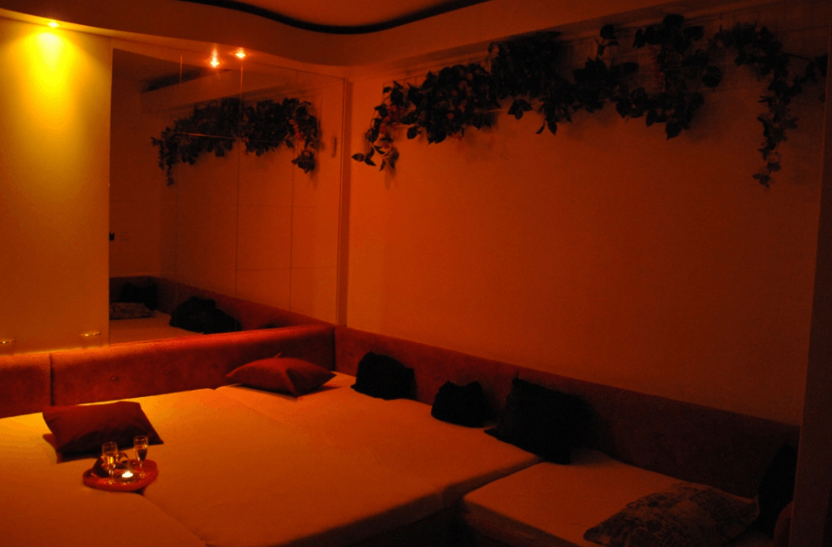 Nesytka Swingers Club - Swinger Club in Brno, Czechia