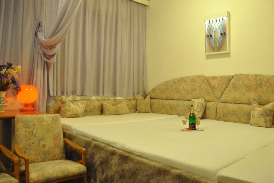 Nesytka Swingers Club - Swinger Club in Brno, Czechia