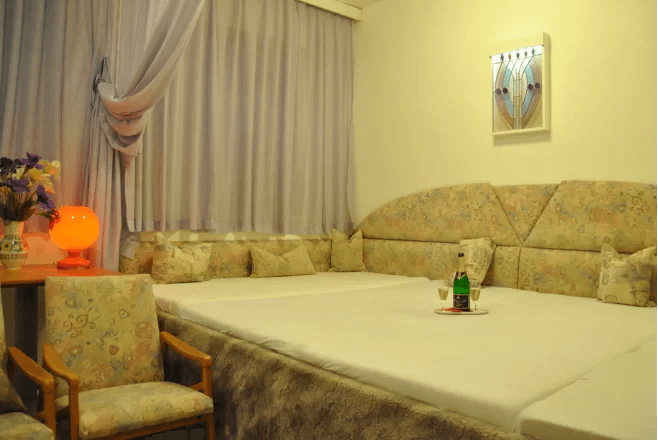 Nesytka Swingers Club - Swinger Club in Brno, Czechia
