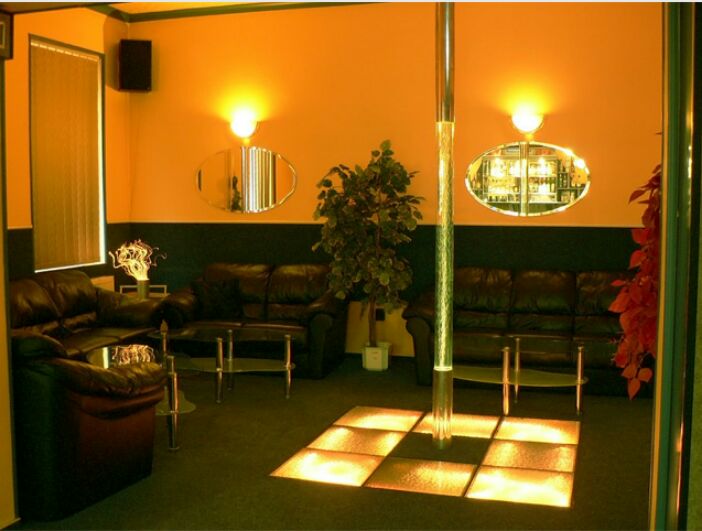 Xxxclub Chomutov - Nightclub in Chomutov, Czechia