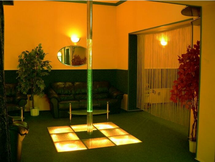 Xxxclub Chomutov - Nightclub in Chomutov, Czechia
