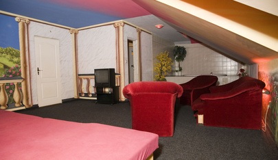 Night Club Cabaret - Nightclub in Chvalovice, Czechia