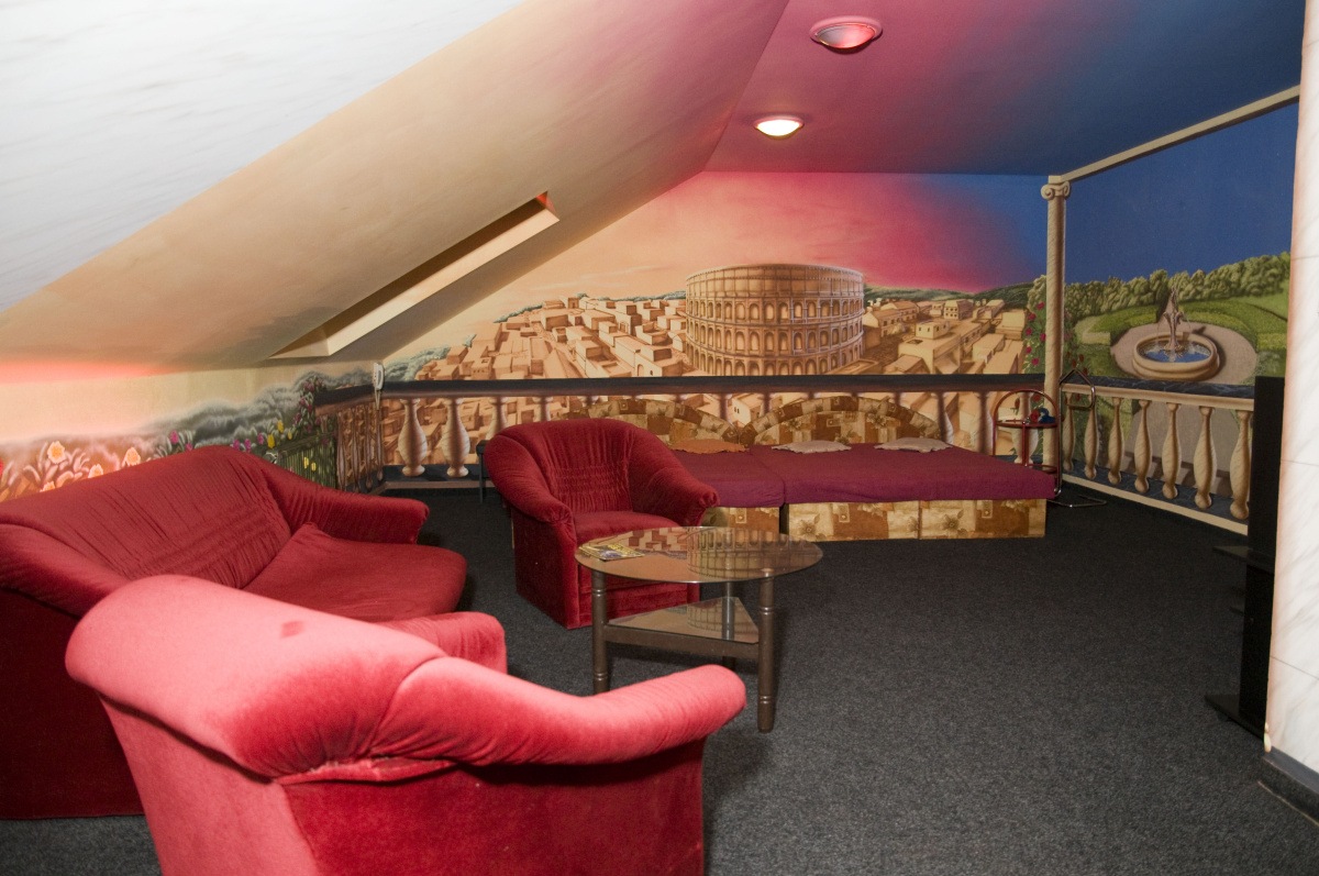 Night Club Cabaret - Nightclub in Chvalovice, Czechia