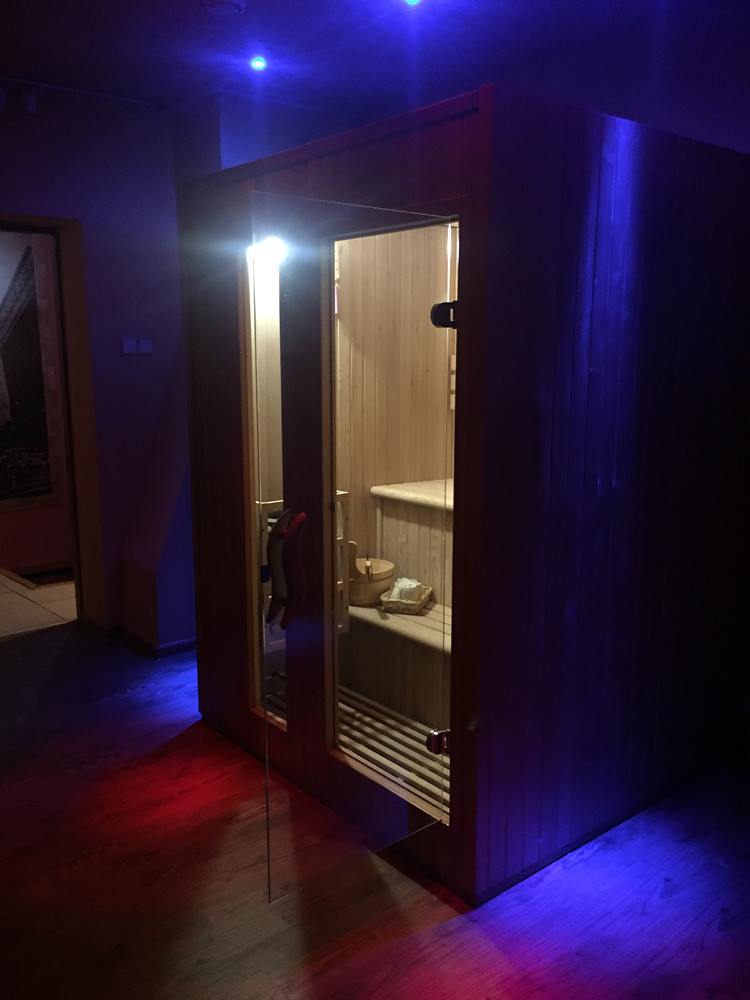 Empire Cabaret Penzion - Nightclub in Havi Ov, Czechia