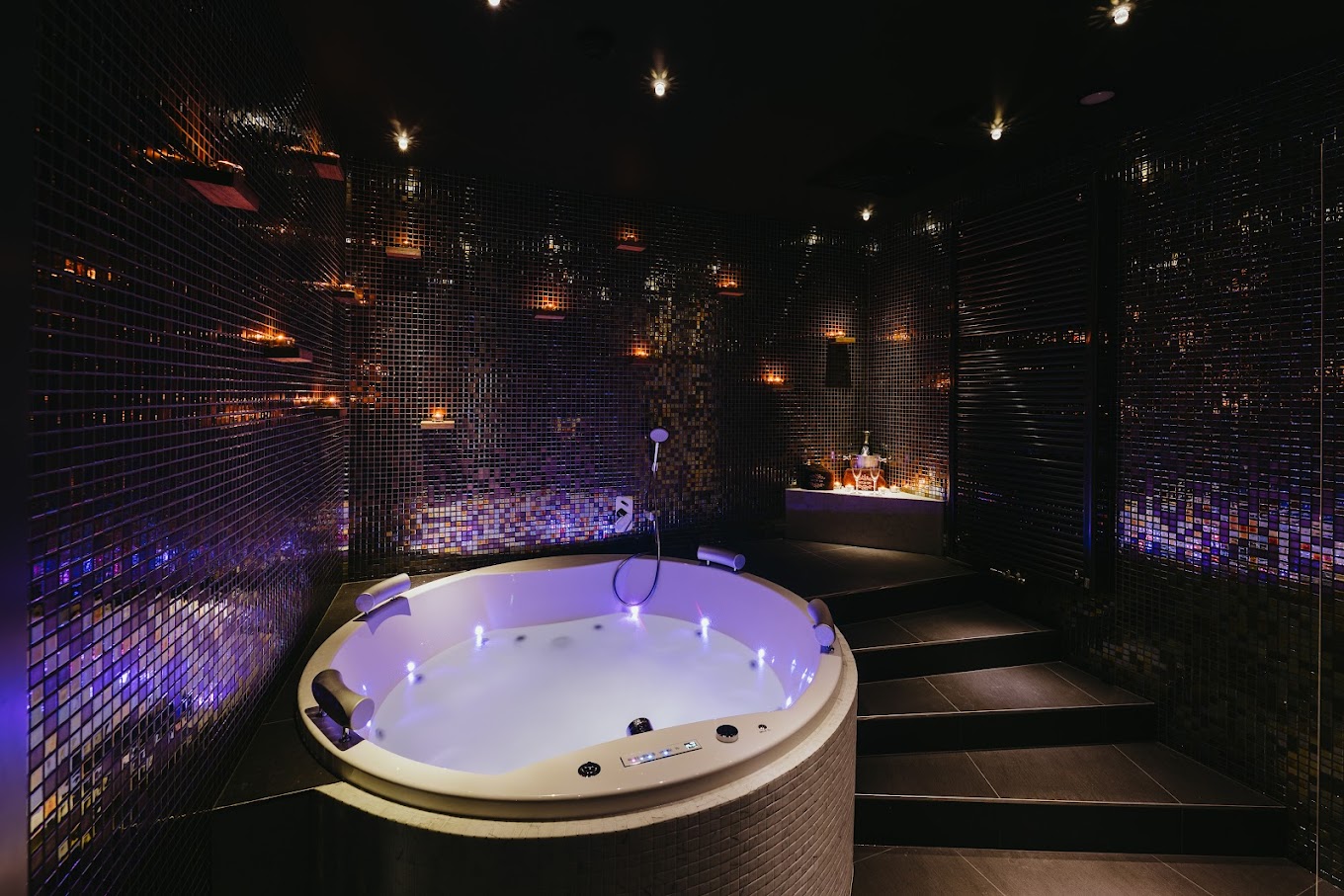 Erotické Masáže Praha - European Massage - Erotic Massage - Erotic Massage in Karlin, Czechia