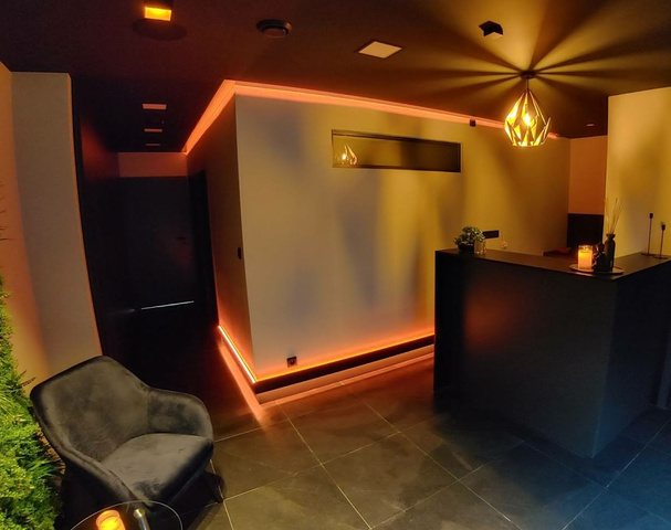 Erotické Masáže Redlips - Erotic Massage in Kladno, Czechia