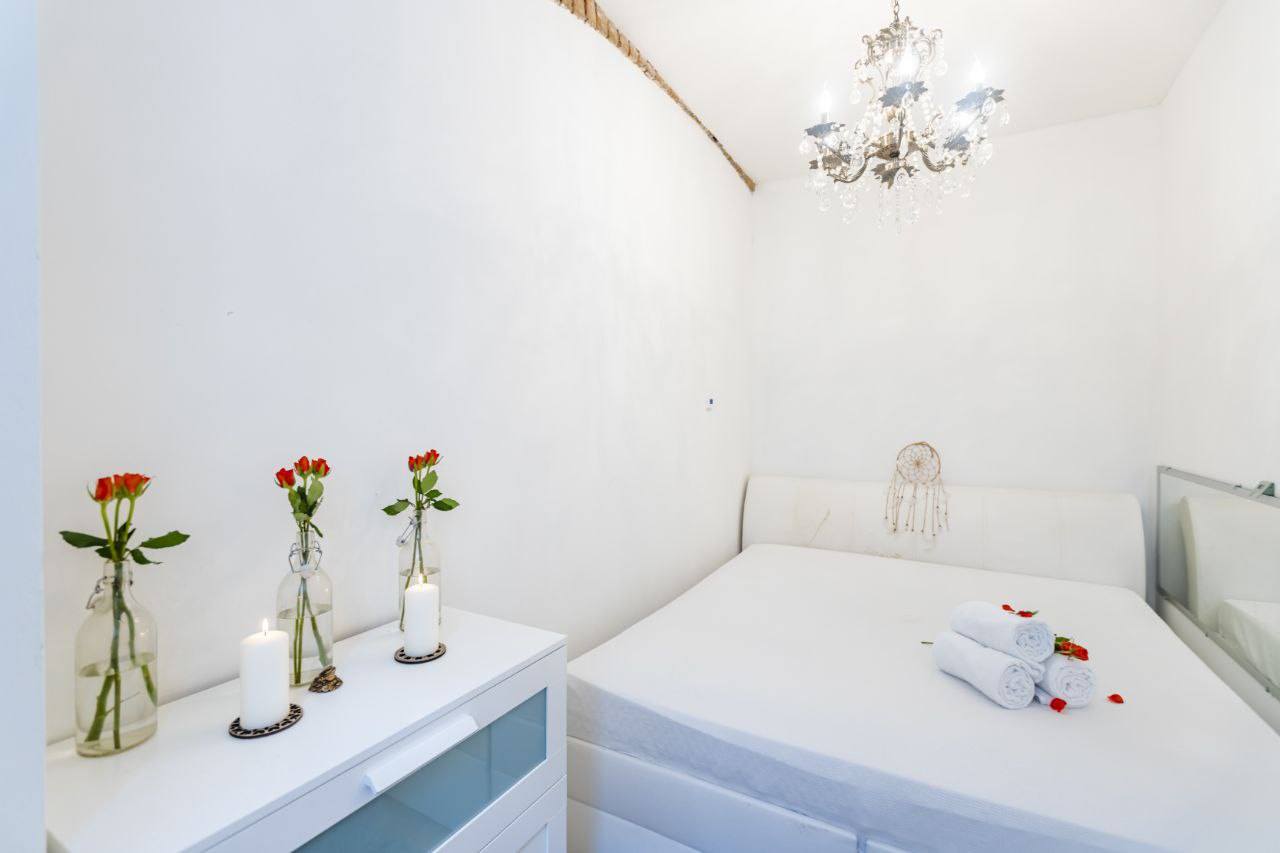 Erotic - Tantra Massage Coccinelle - Erotic Massage in New Town, Czechia