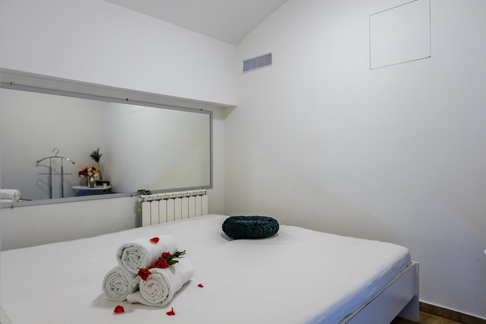 Erotic - Tantra Massage Coccinelle - Erotic Massage in New Town, Czechia
