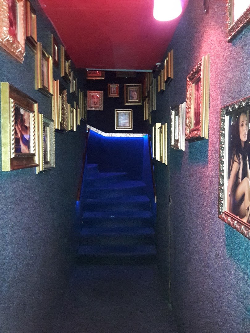 Darling Cabaret - Nightclub in New Town, Czechia