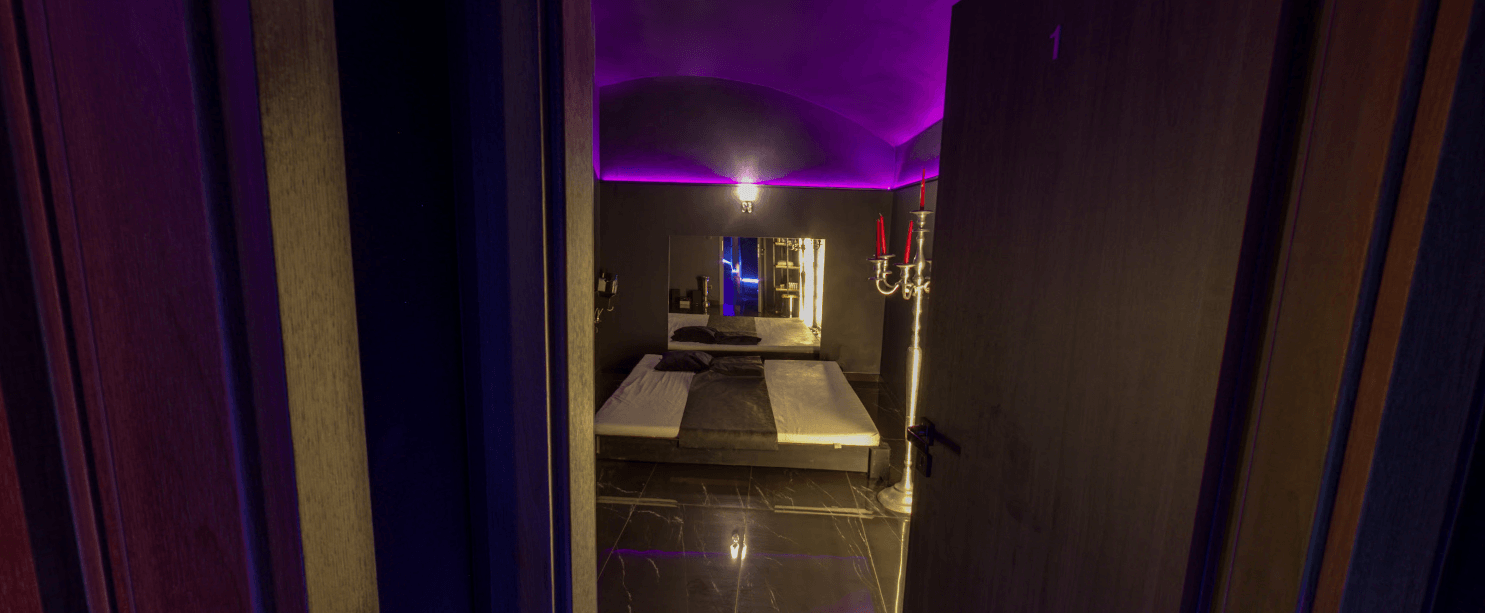 Paradise -Erotic Massage Prague - Erotic Massage in Petrska Tvr, Czechia
