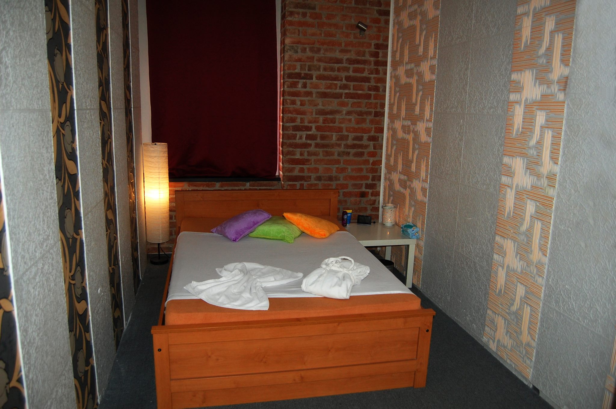 Le Cabaret - Erotic Massage in Pilsen 3 Ji Ni P Edm Sti, Czechia