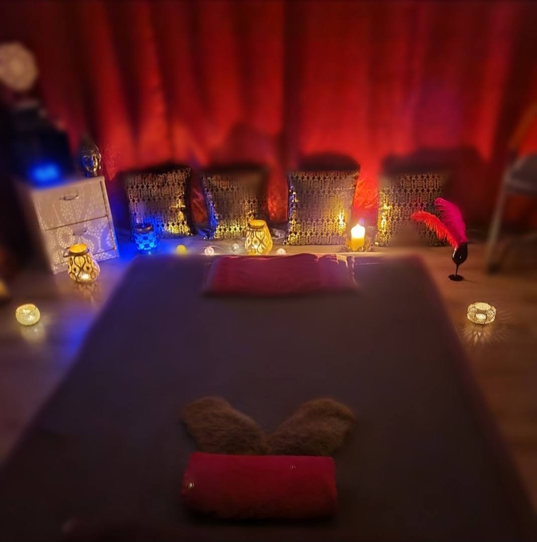 Masáže Esence Plzeň - Erotic Massage in Pilsen 3 Ji Ni P Edm Sti, Czechia