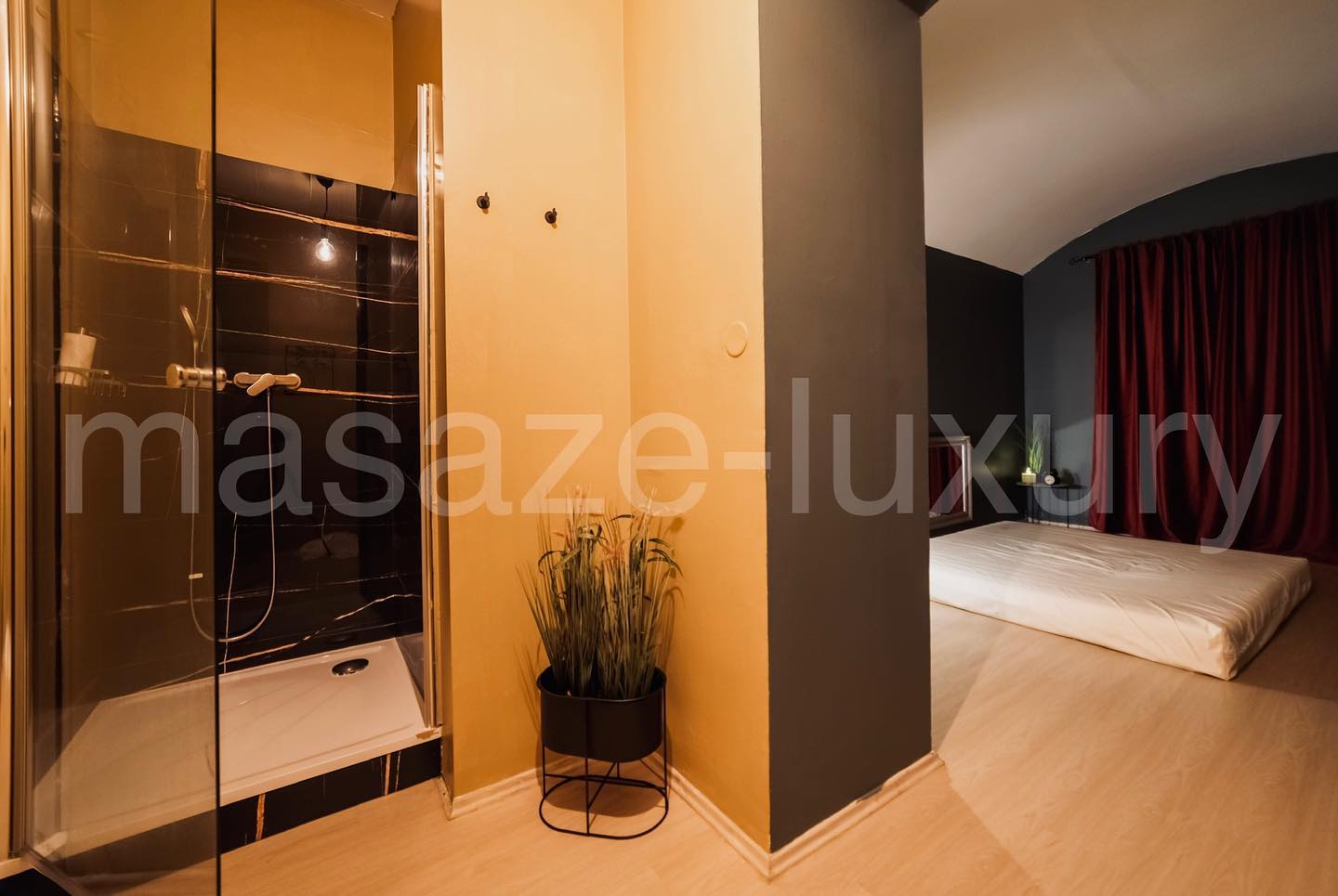 Erotické Masáže Praha - Luxury Grand - Erotic Massage in Prague 10 Vr Ovice, Czechia