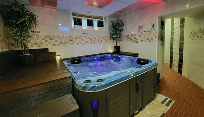 Swingers - Wellness Desire Praha - Swinger Club in Prague 14, Czechia