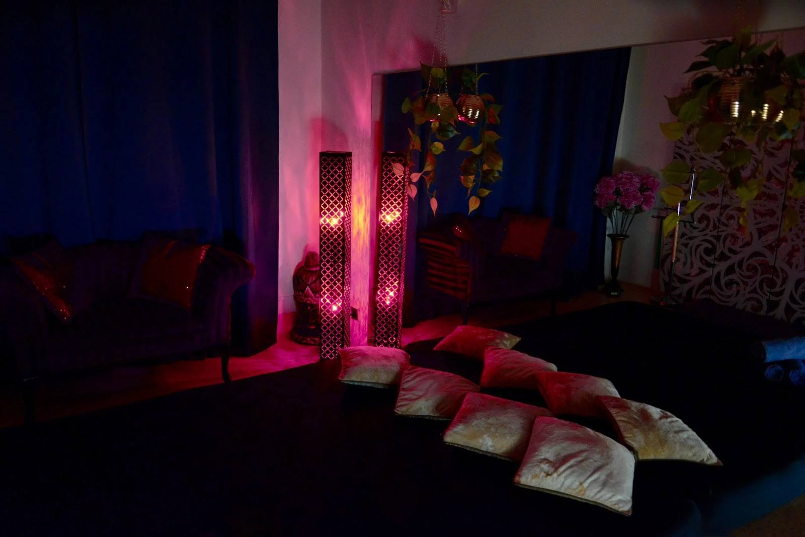 Erotic Massage Prague - Red Massage - Erotic Massage in Prague 2 Vinohrady, Czechia