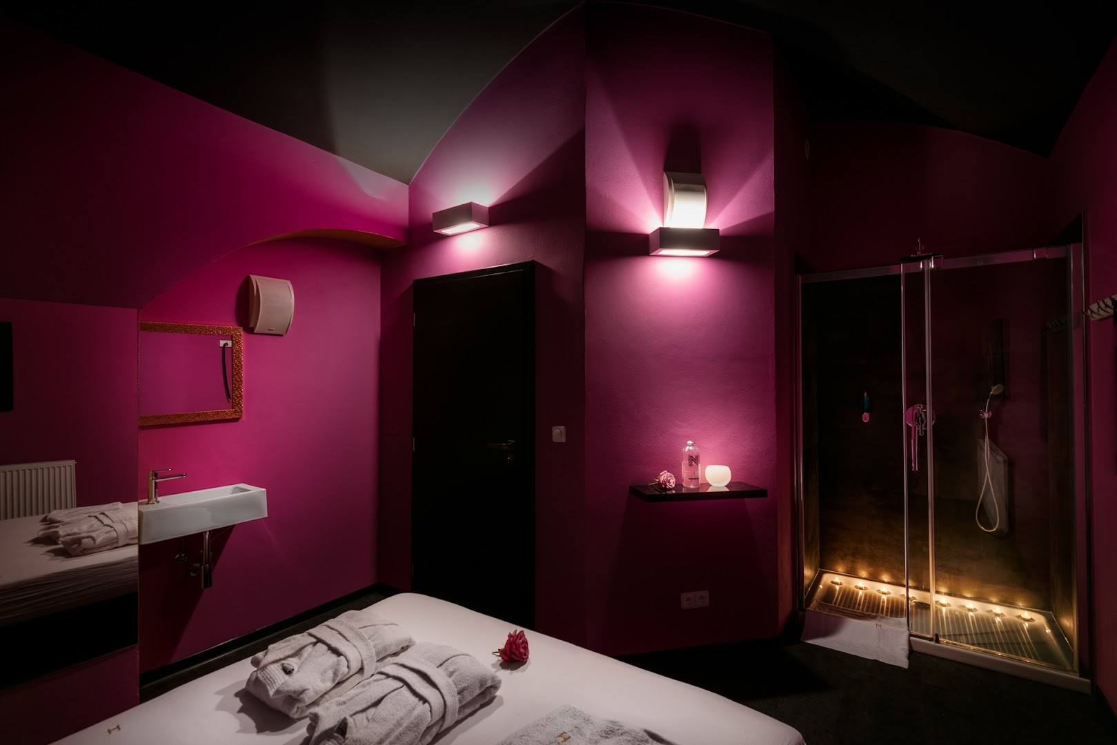 Erotické Masáže Praha - Rabbit Hall Vinohradská | Erotic Massage - Erotic Massage in Prague 2 Vinohrady, Czechia