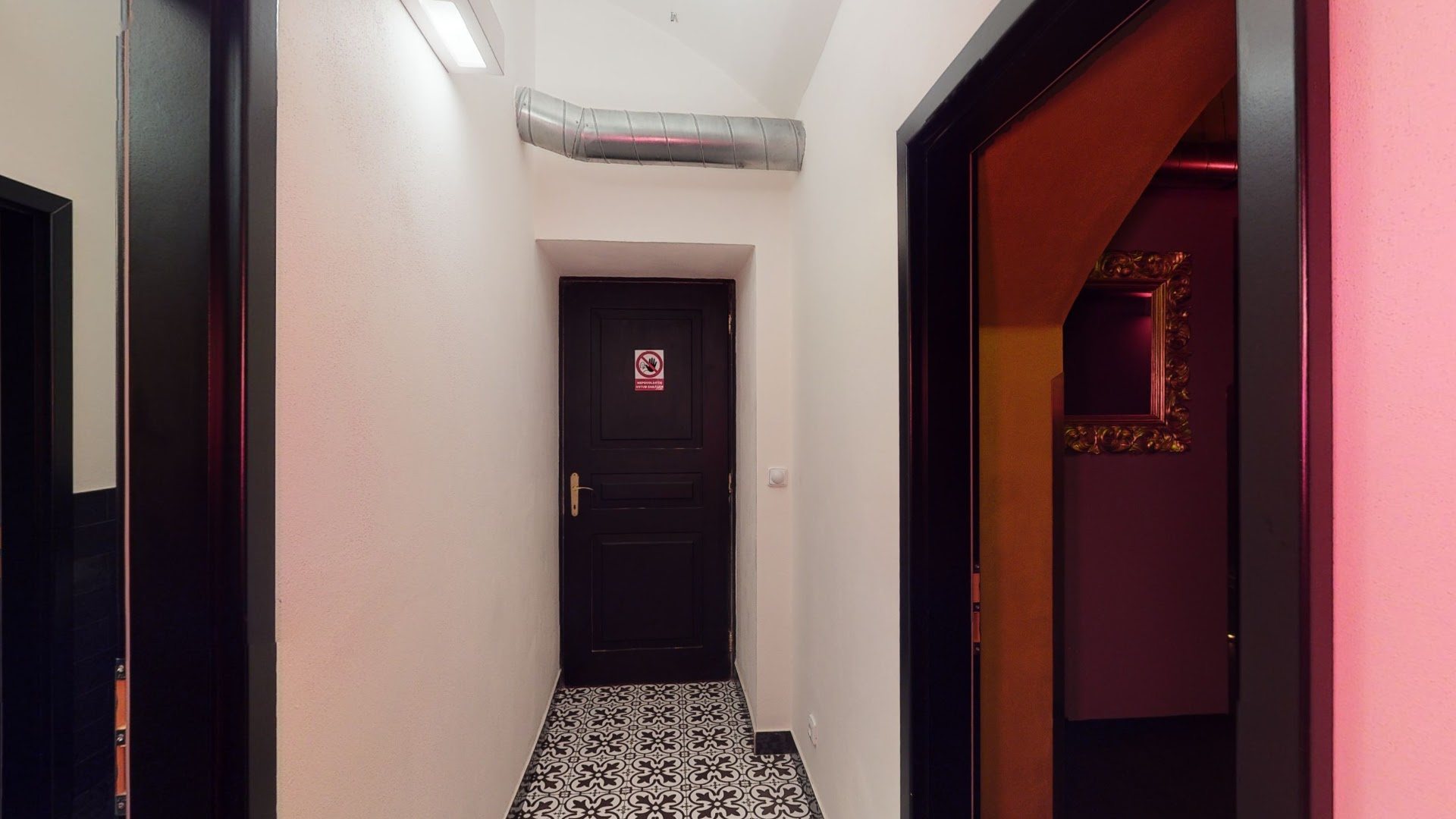 Erotické Masáže Praha - Rabbit Hall Vinohradská | Erotic Massage - Erotic Massage in Prague 2 Vinohrady, Czechia