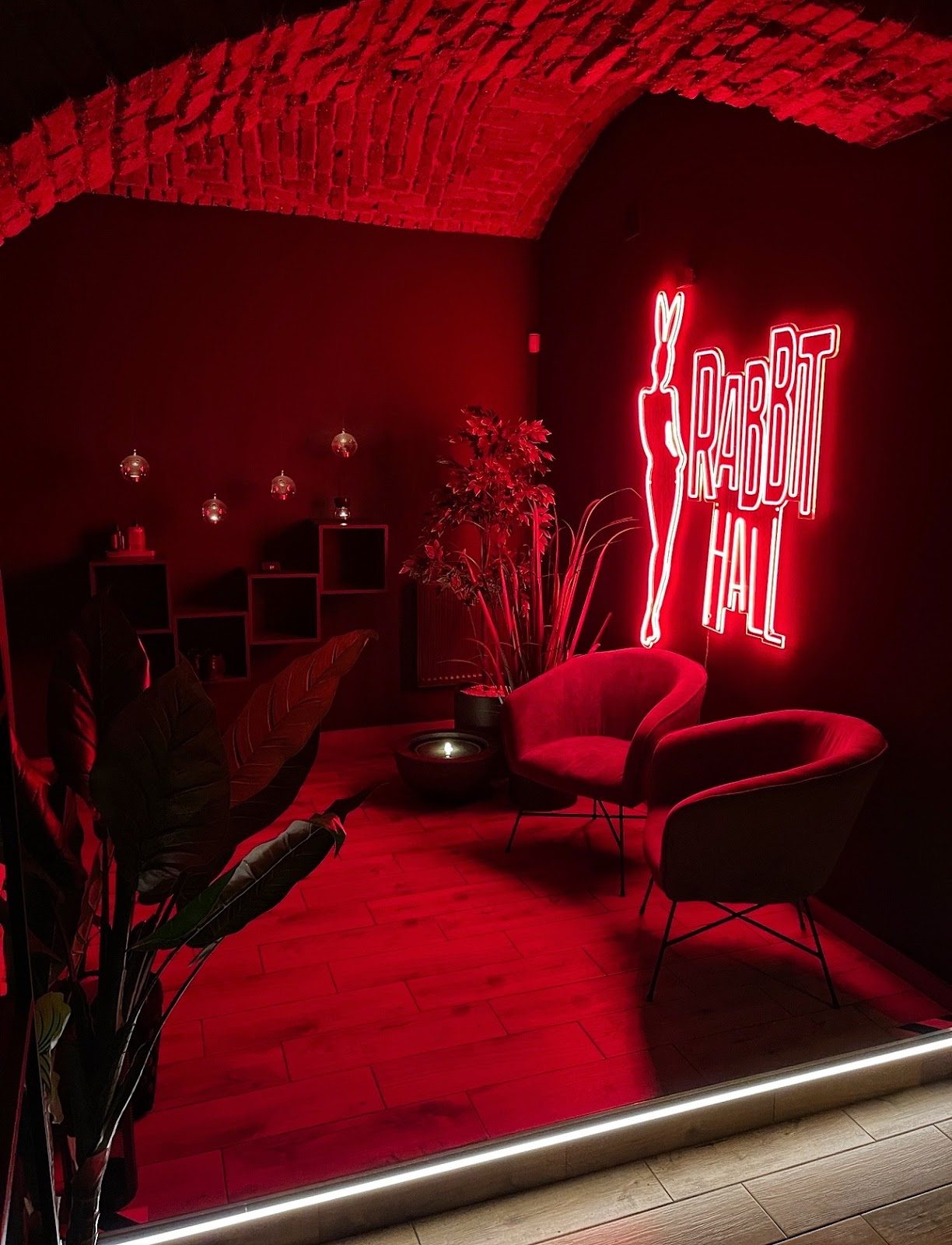 Erotické Masáže Praha - Rabbit Hall Anděl | Erotic Massage - Erotic Massage in Prague 5 Smichov, Czechia