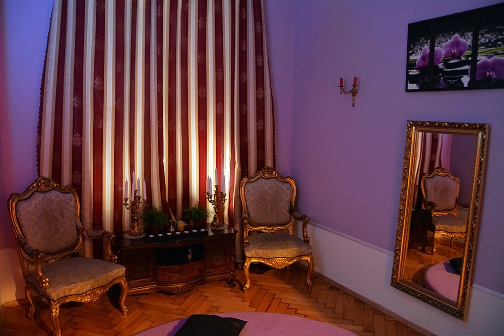 Erotic Massage Glamour � Larosa Erotické Masáže Praha - Erotic Massage in Prague, Czechia