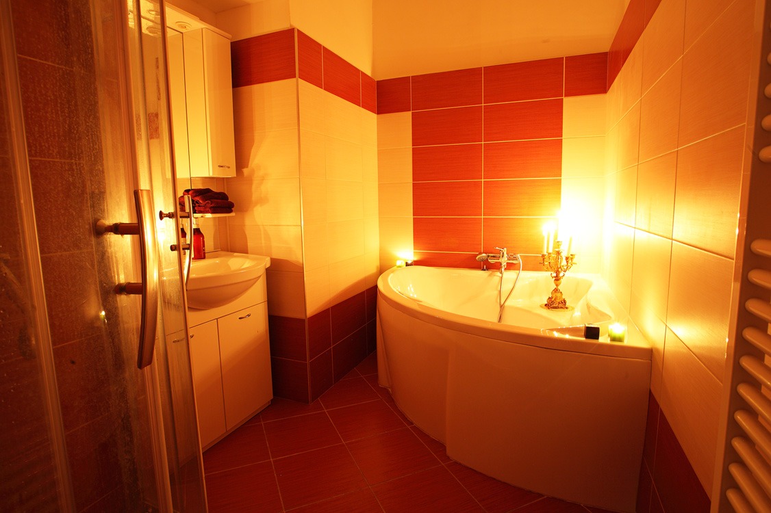 Erotic Massage Glamour � Larosa Erotické Masáže Praha - Erotic Massage in Prague, Czechia