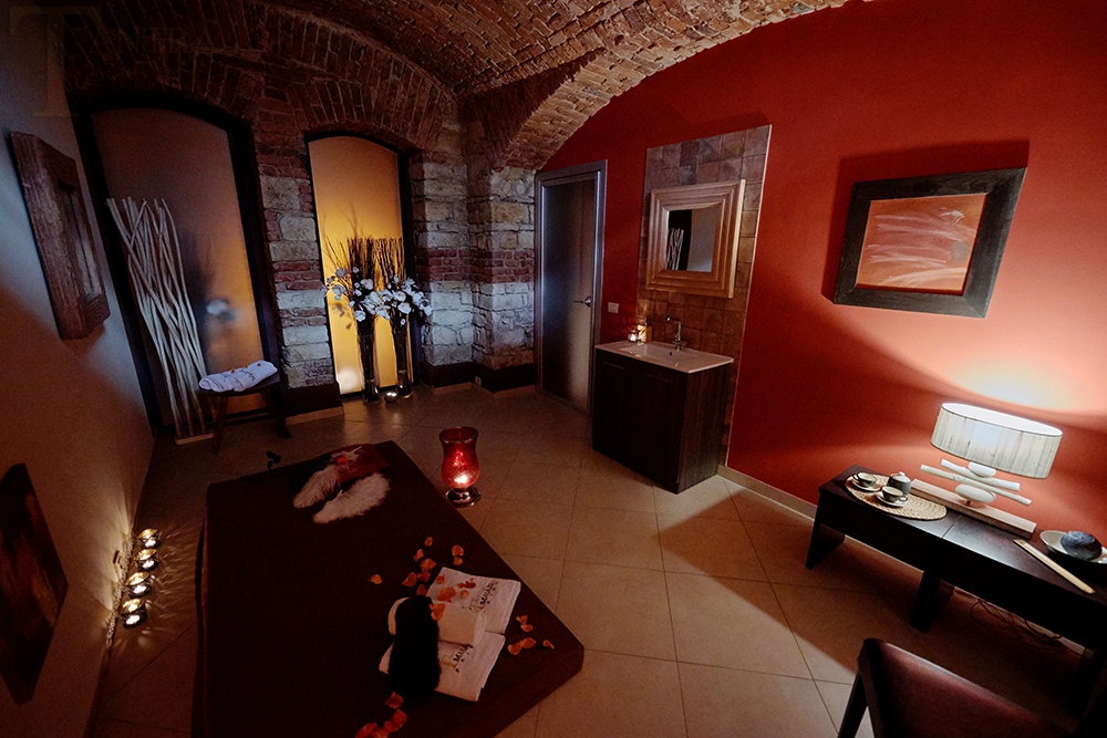 Oriental Spa & Wellness - Erotic Massage in Prague, Czechia