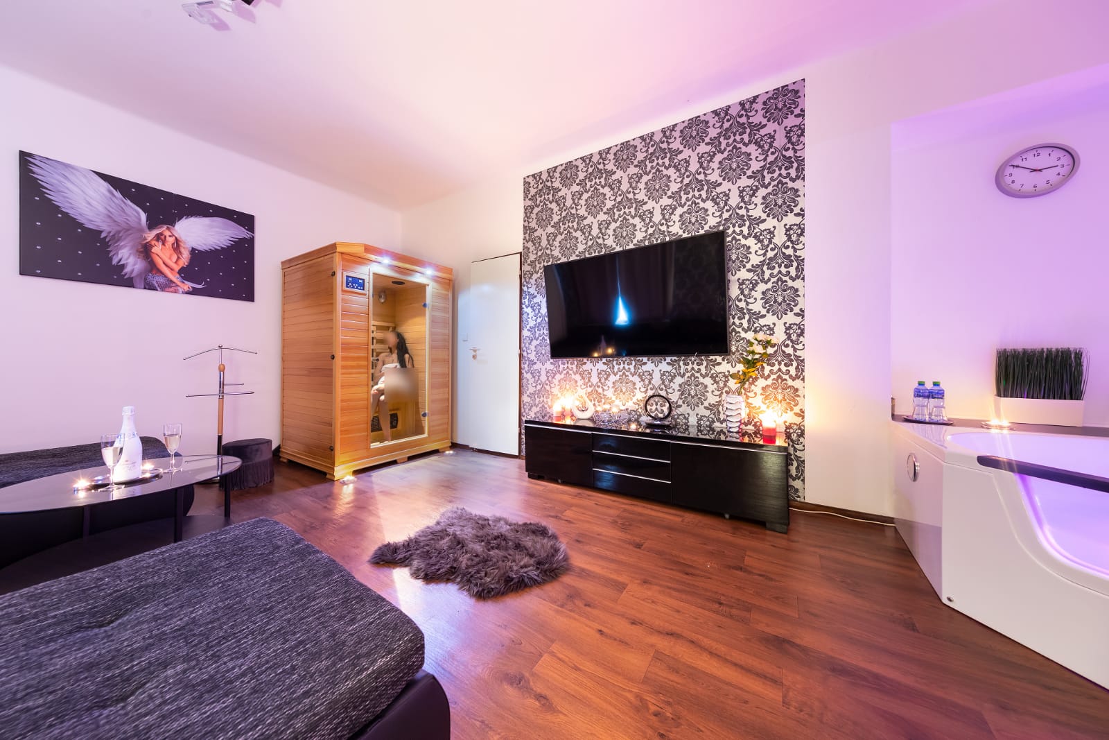 Privat Club Holy - Erotic Massage in Prague, Czechia