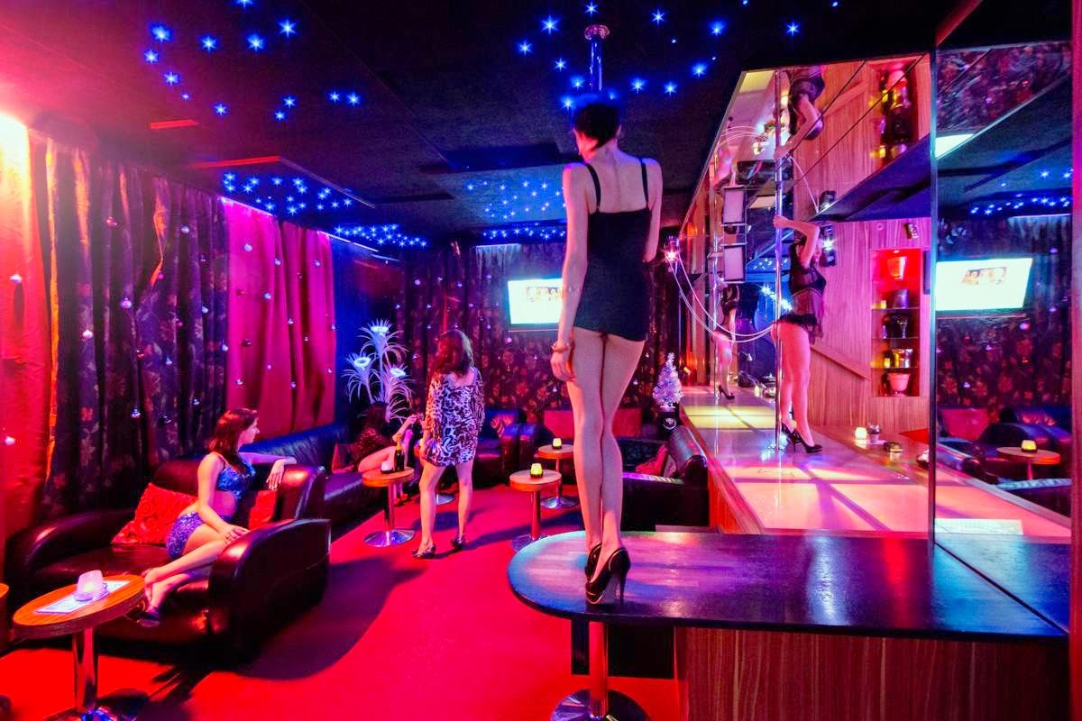 Aaa Exclusive Club - Nightclub in Prague, Czechia