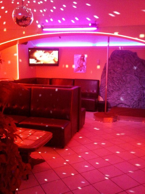 Follow Me - Nightclub in Prague, Czechia