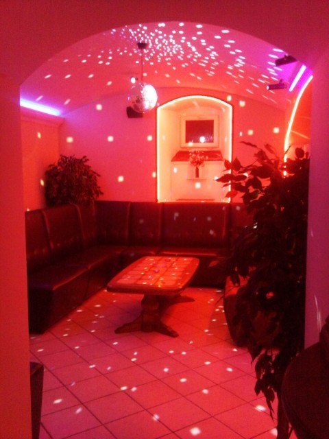 Follow Me - Nightclub in Prague, Czechia