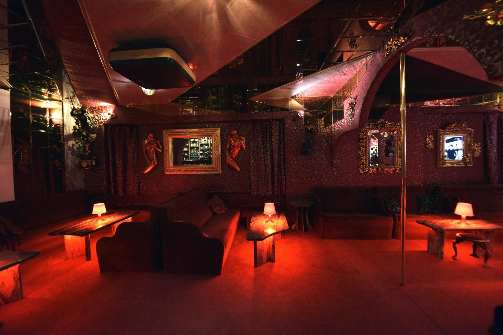 Night Club Velvet - Nightclub in Prague, Czechia