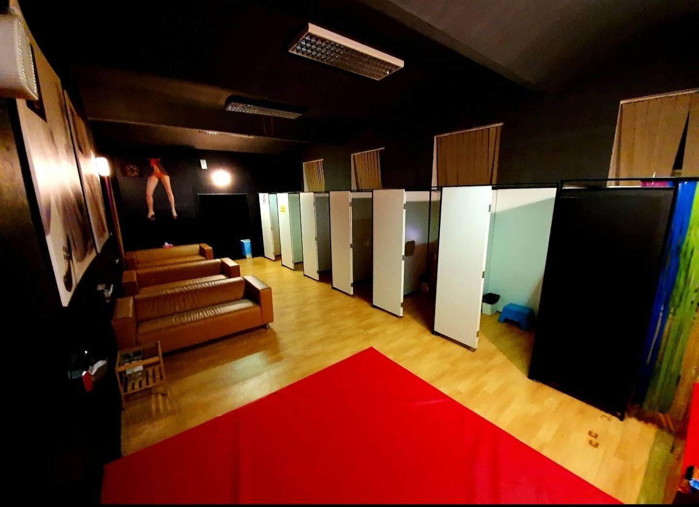 Klub Sabinovka - Pornokino-cine-kino-sexshop-sling - Swinger Club in Prague, Czechia
