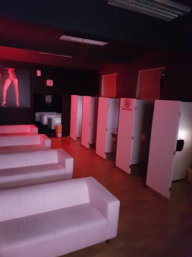 Klub Sabinovka - Pornokino-cine-kino-sexshop-sling - Swinger Club in Prague, Czechia