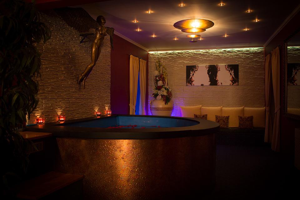 Paradiso - Swinger Club in Prague, Czechia