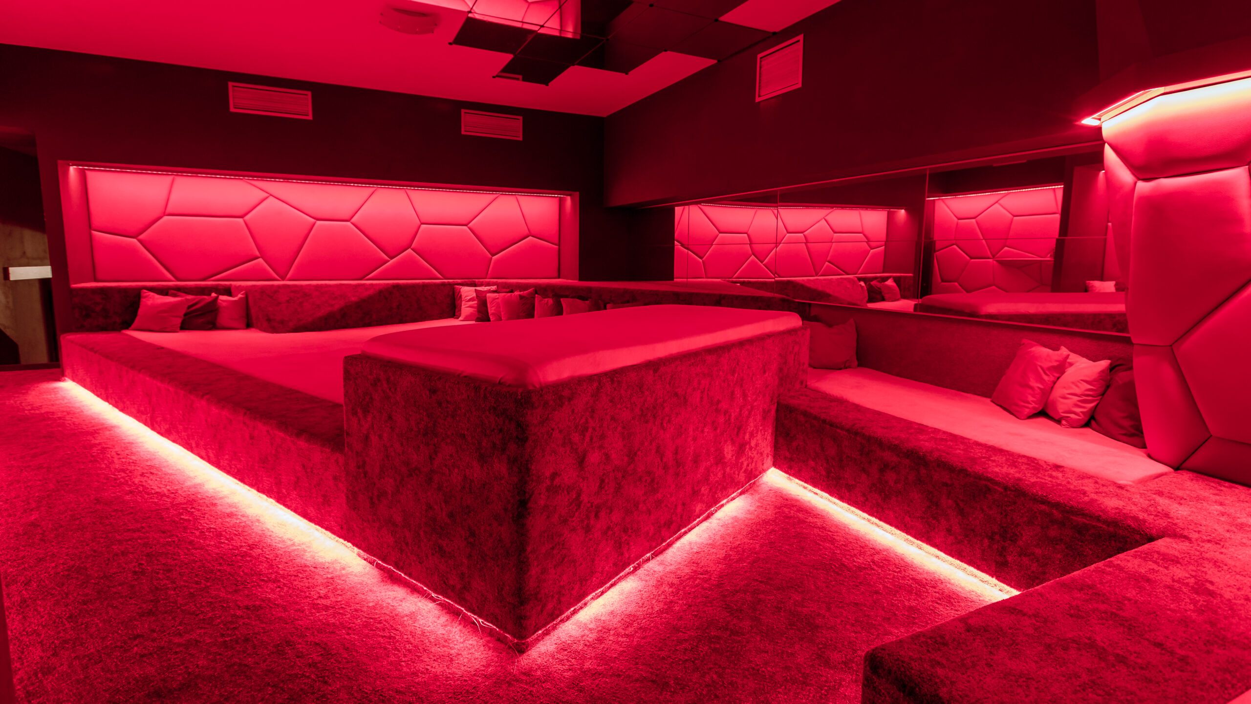 Swingers Club Fantasy - Swinger Club in Prague, Czechia
